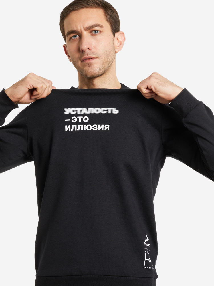 Модель в спортивной одежде